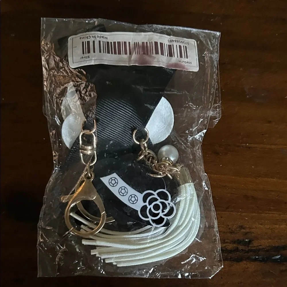 Elegant Black and White Floral Keychain
